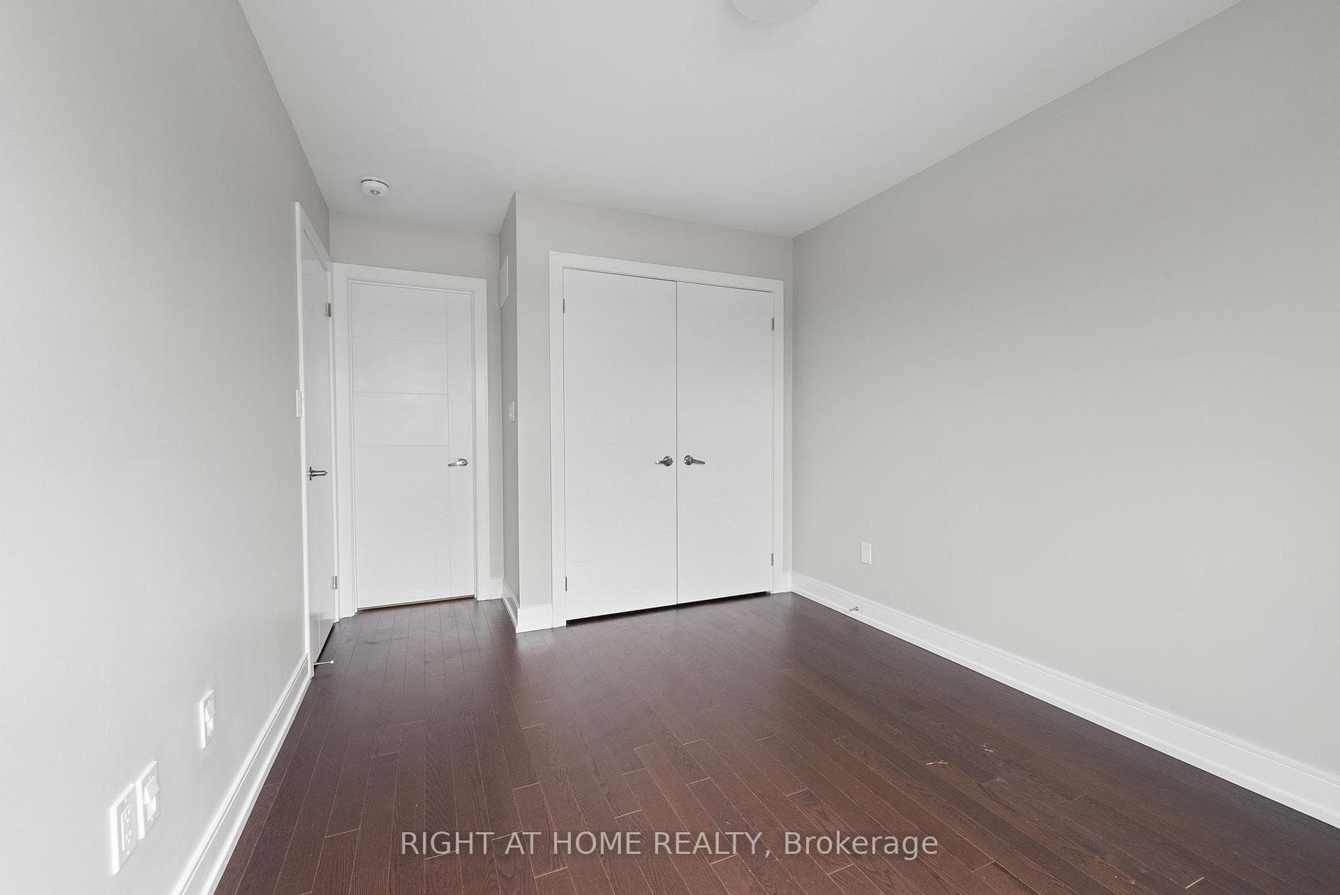 1393 Clarriage Court photo 18