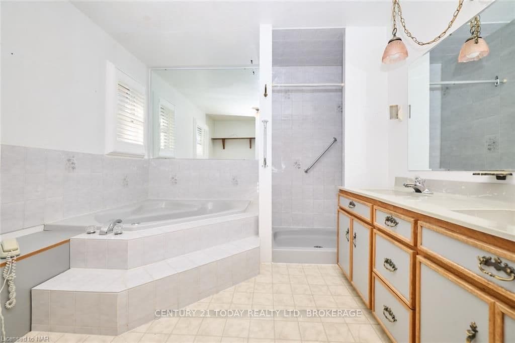 199 THOROLD Road photo 23