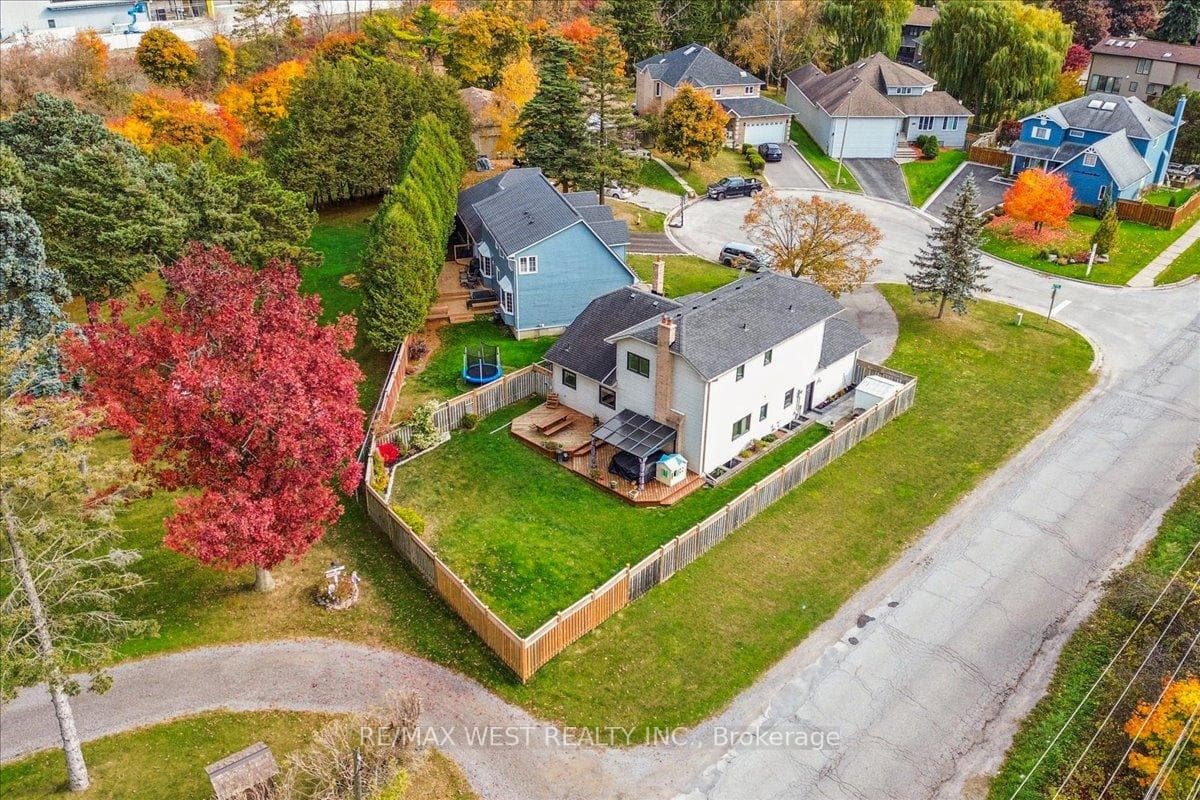 1502 Streamside Court photo 2