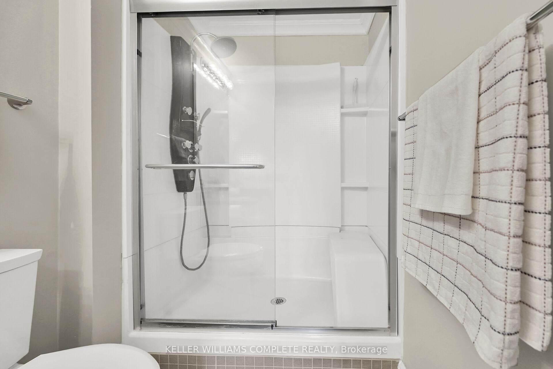 2075 Amherst Heights Drive Unit 411 photo 23