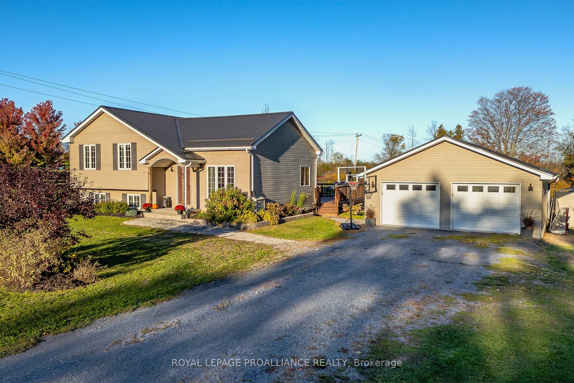 236 Roslin Road photo 4