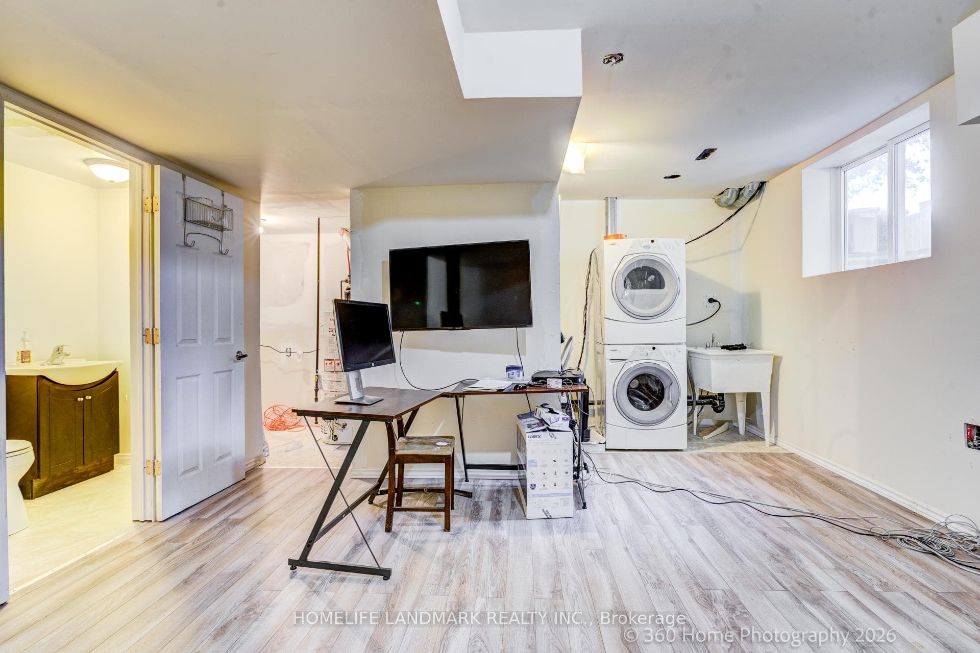 736 Kingston Road Unit 3 photo 5