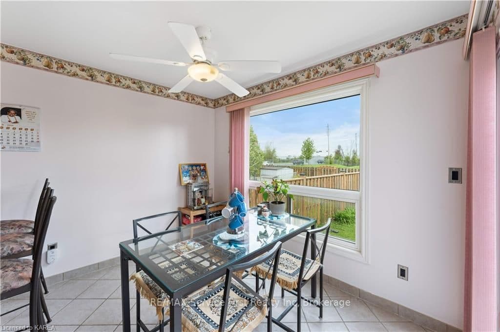 371 MALABAR Drive photo 10