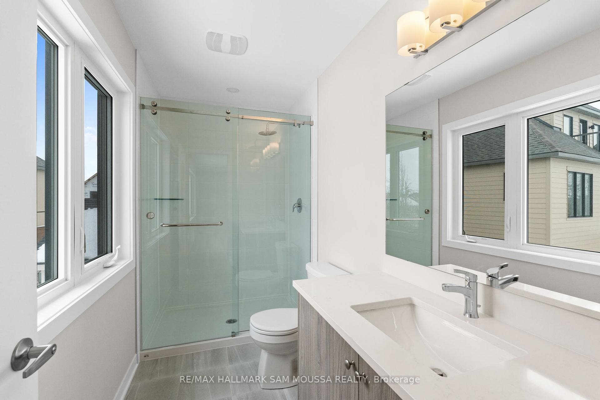410 Euphoria Crescent photo 31