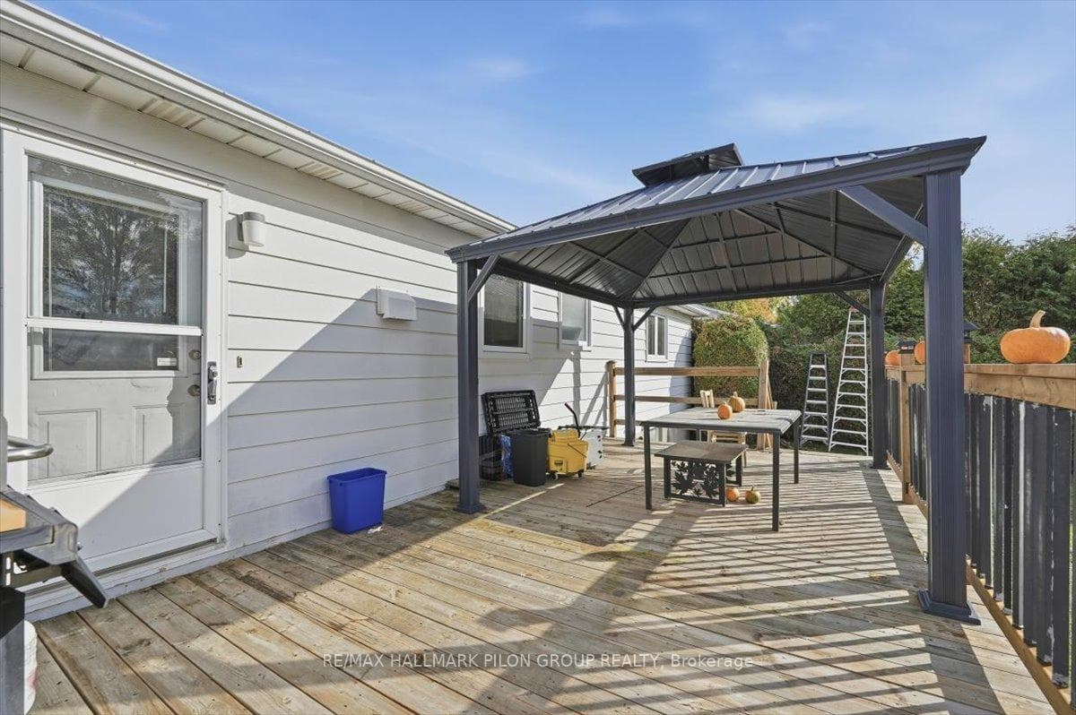 2620 Denise Avenue photo 11