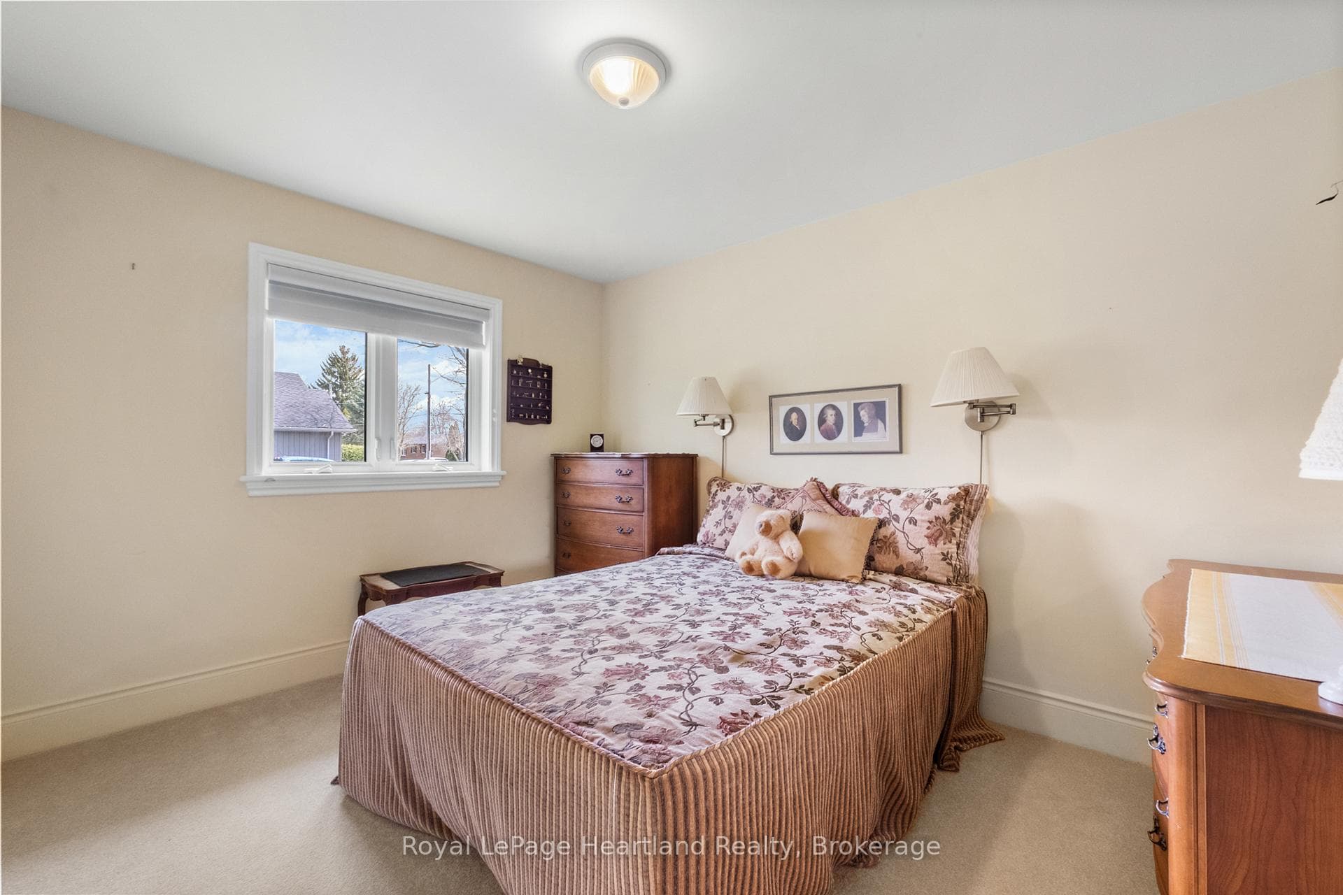 260 William Street photo 22