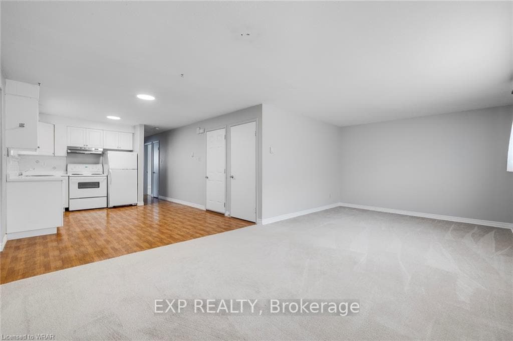 32 Tanager Street photo 7