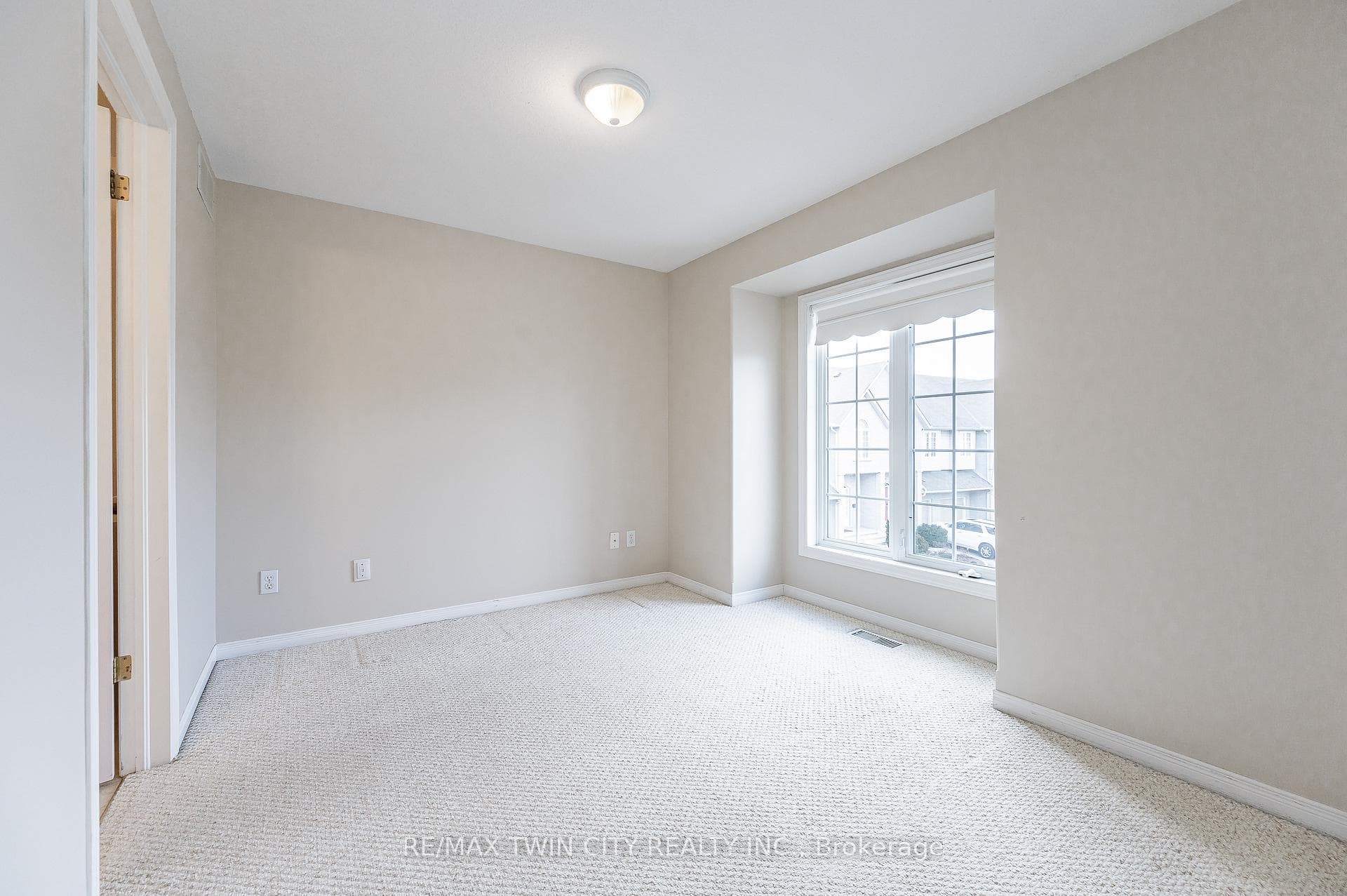 460 Woolwich Street Unit 26 photo 21