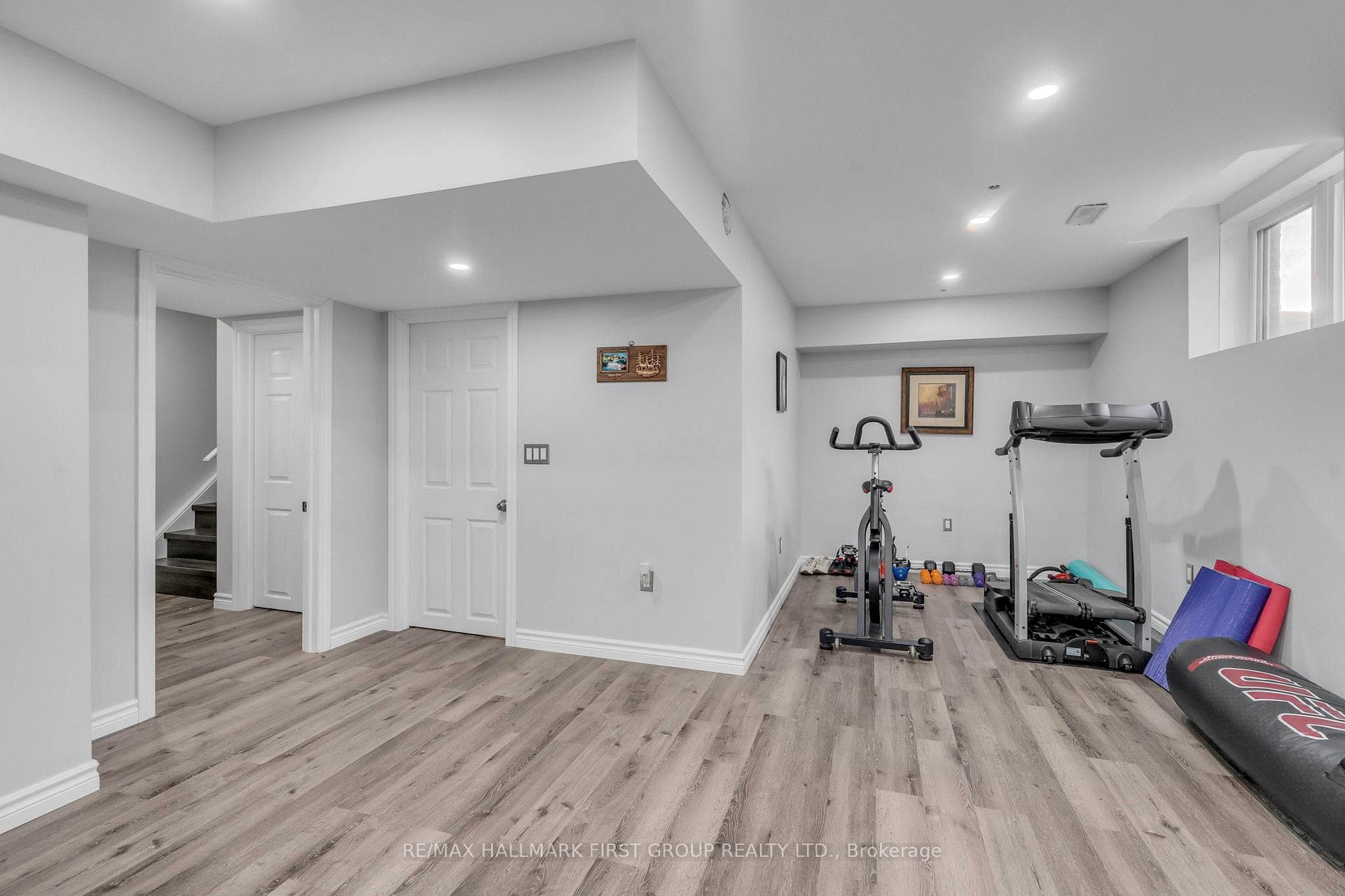 2368 Dobbinton Street photo 29