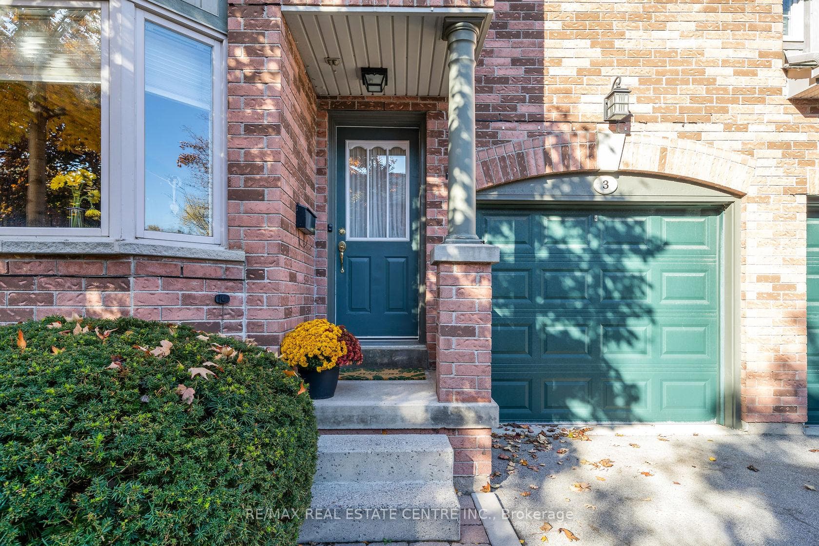 76 RIVER Drive Unit 3 photo 1