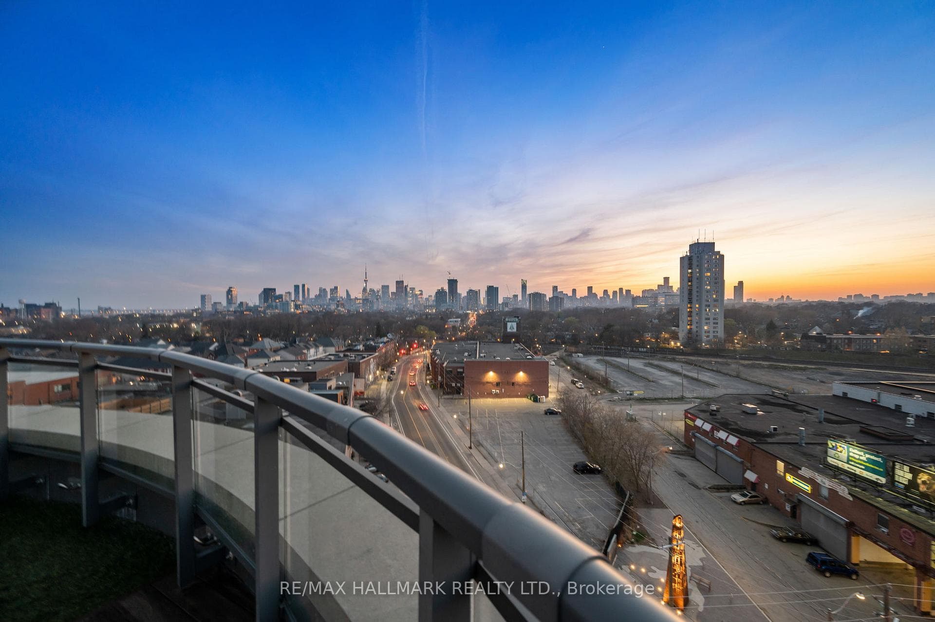 1201 Dundas Street Unit 909 photo 22