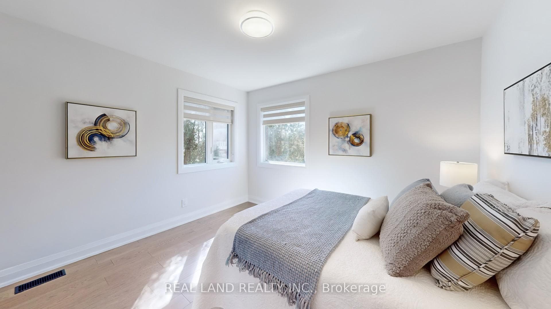 172 Manhattan Drive photo 38