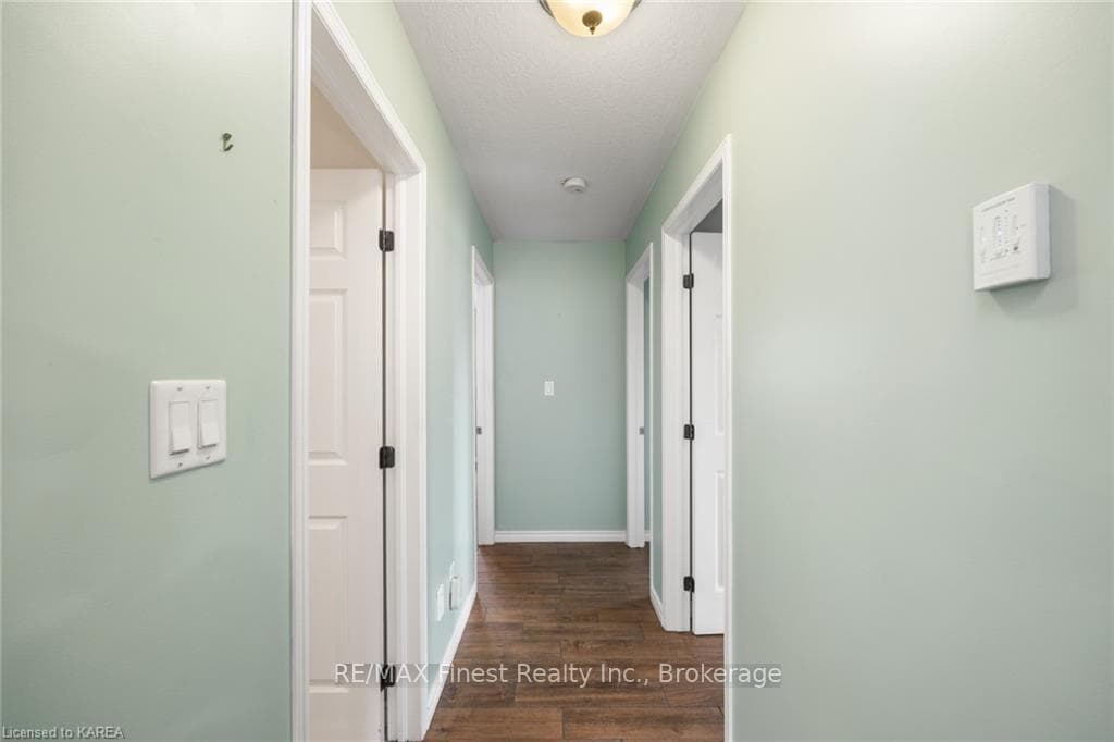 1468 HANOVER Drive photo 17