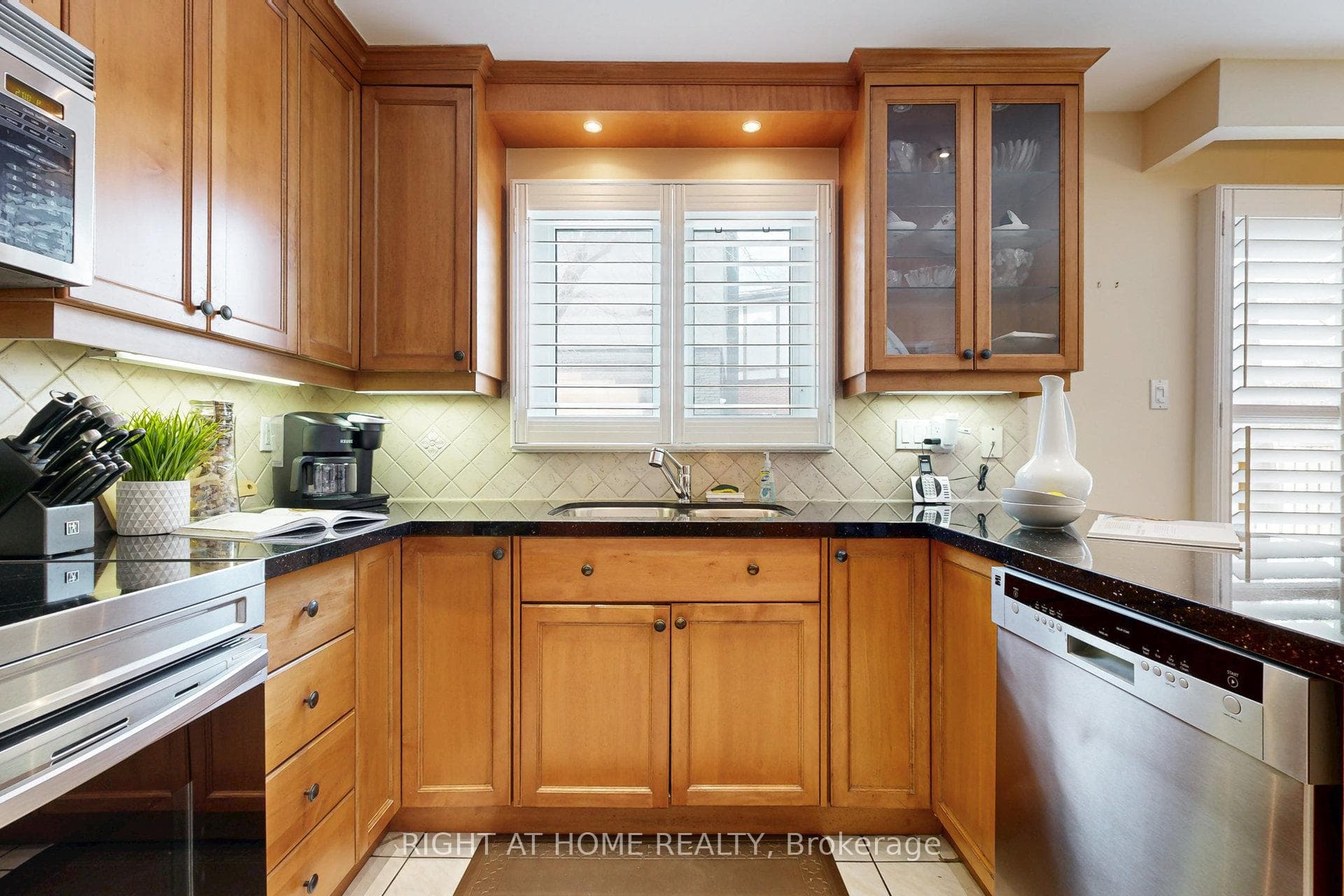 68 Willowbrook Road photo 12