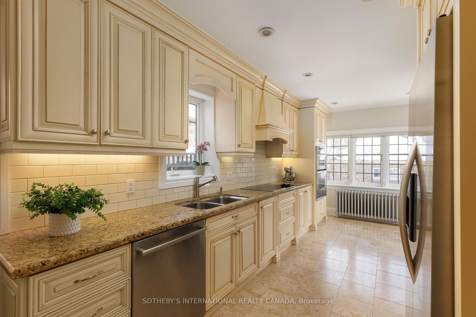79 Willingdon Boulevard photo 17