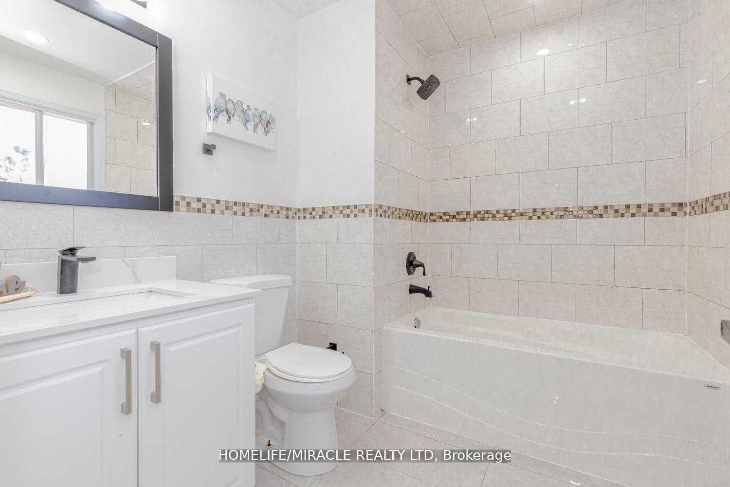 44 Leatherhead Court Unit Upper photo 22