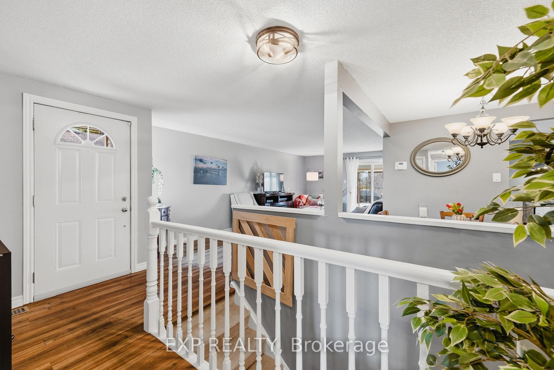 160 Carter Crescent photo 20