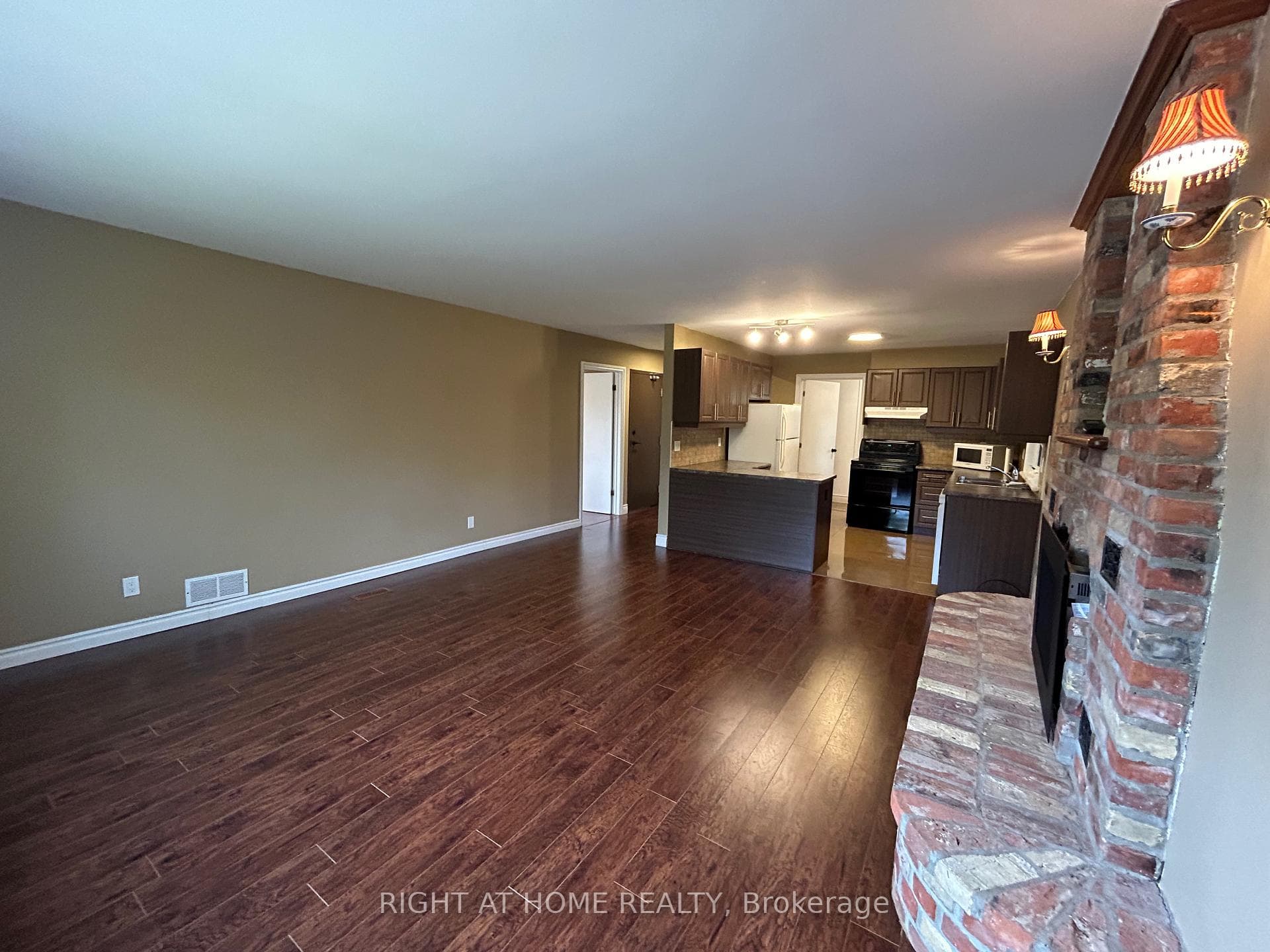 36 Aurora Heights Drive photo 2