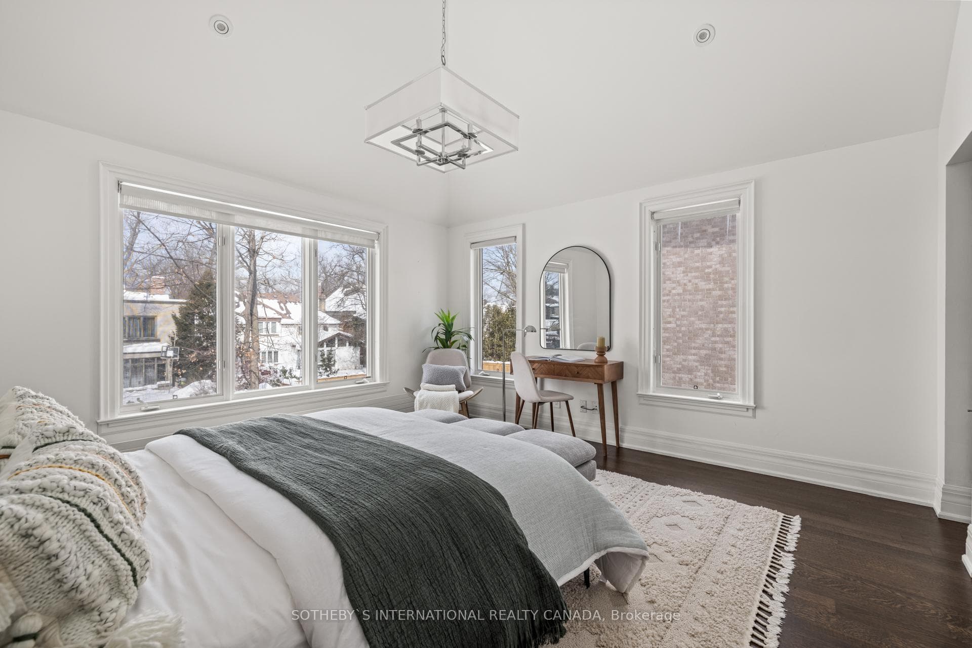 208 Hillhurst Boulevard photo 28