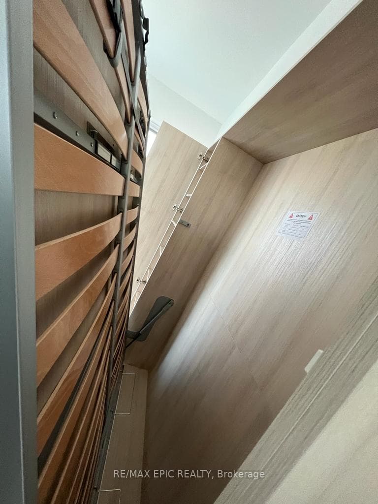 501 Yonge Street Unit 4807 photo 8