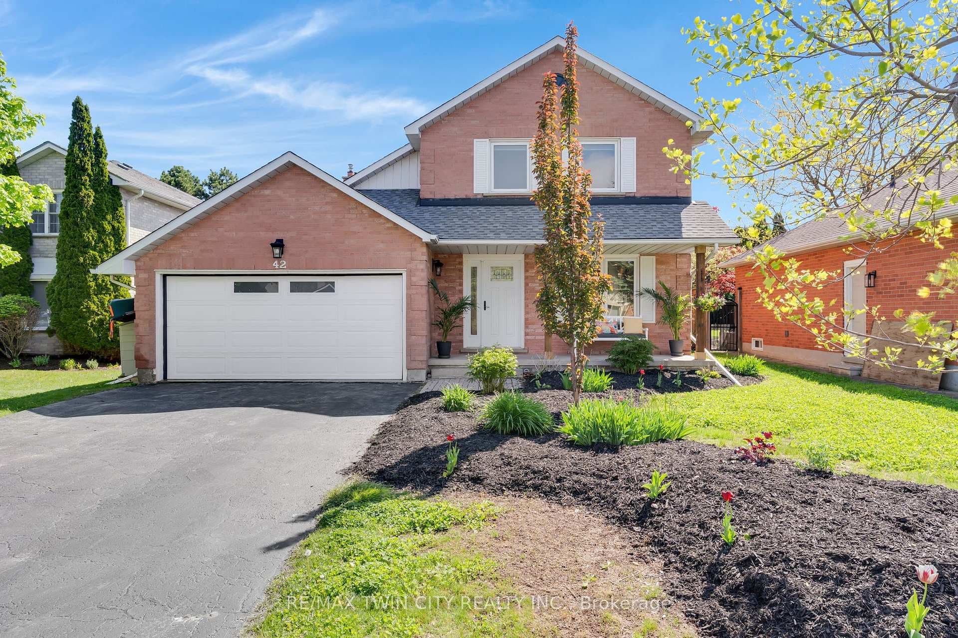 42 Handorf Drive photo 1