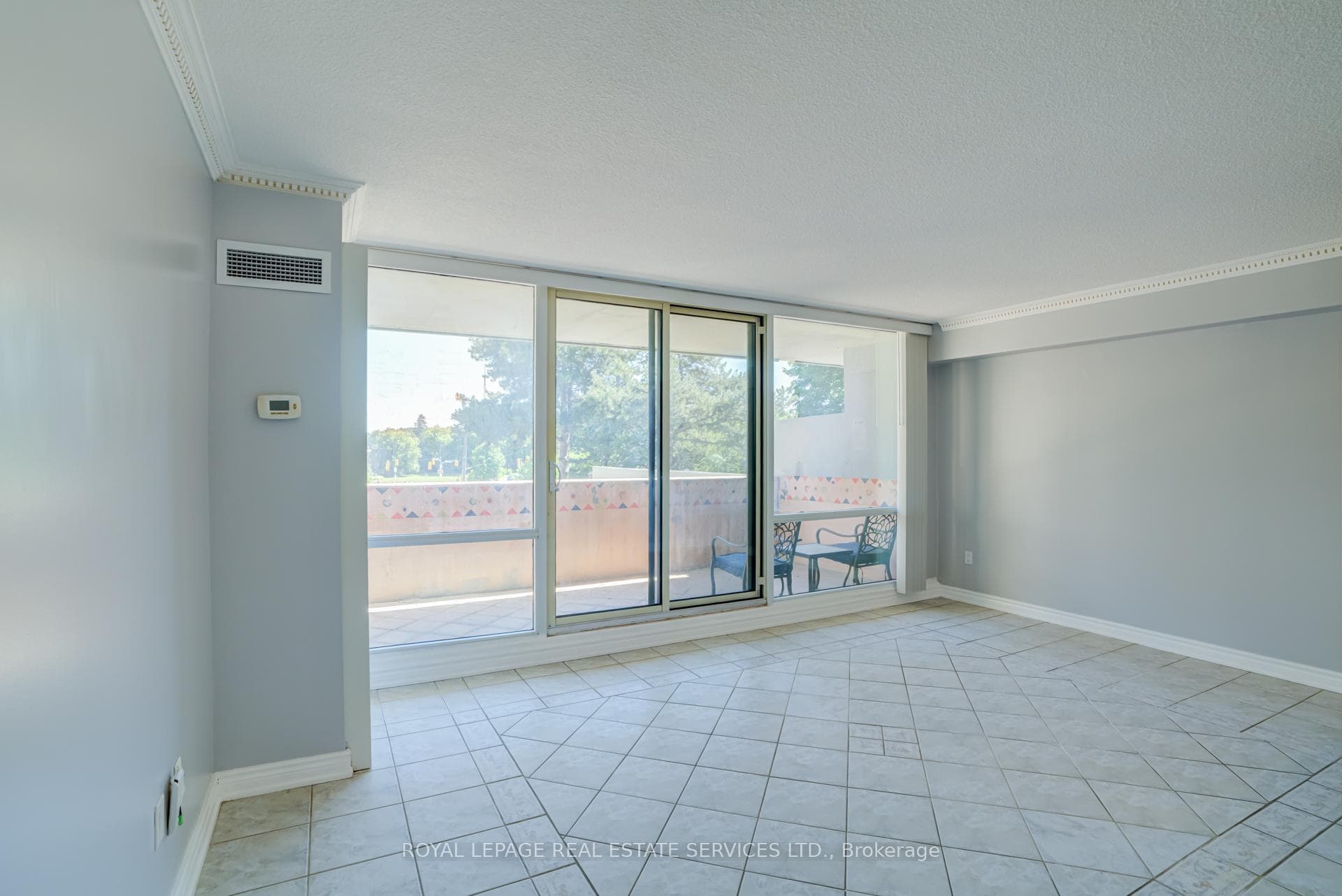 250 Scarlett Road Unit 206 photo 8