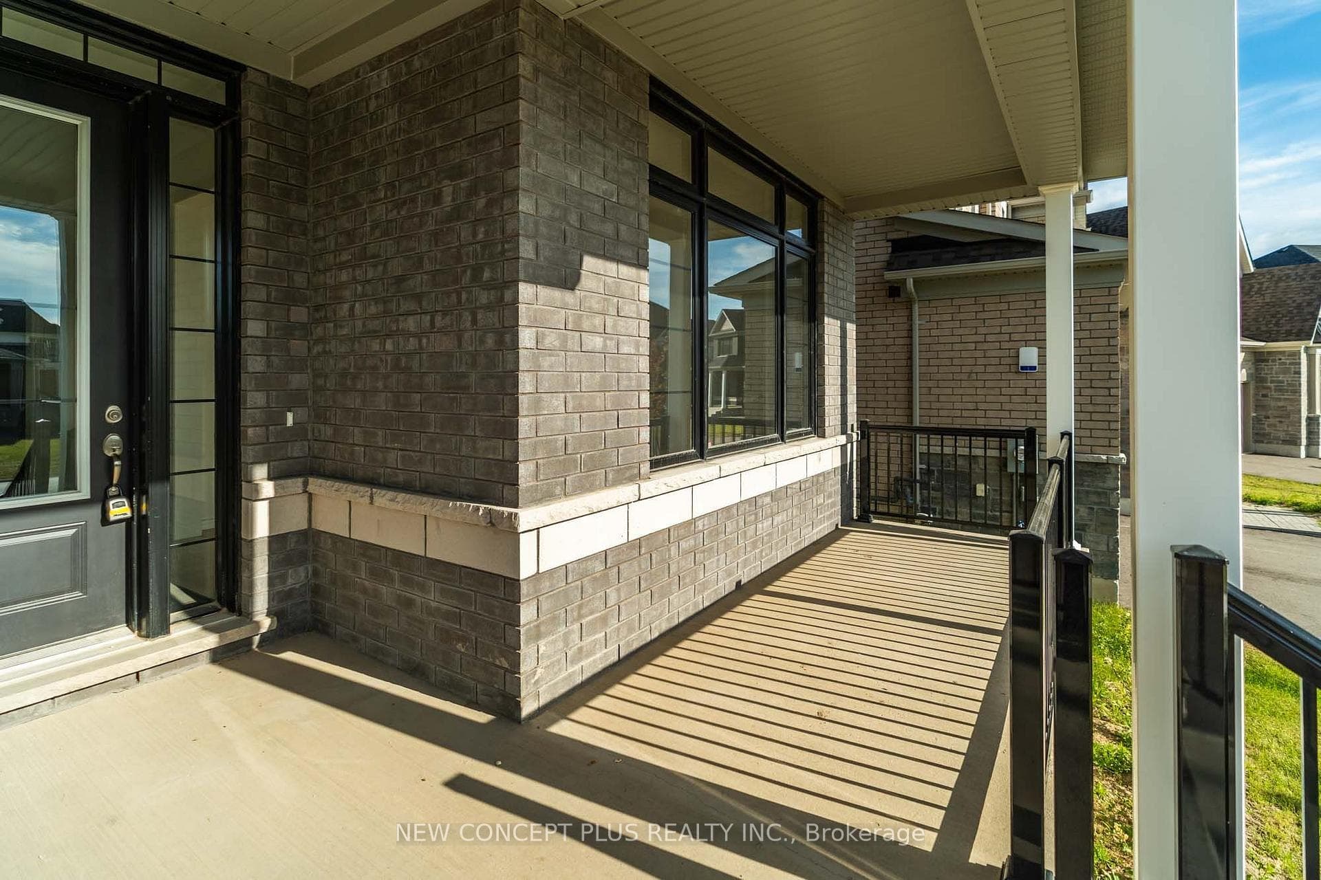103 Bluebird Avenue photo 2