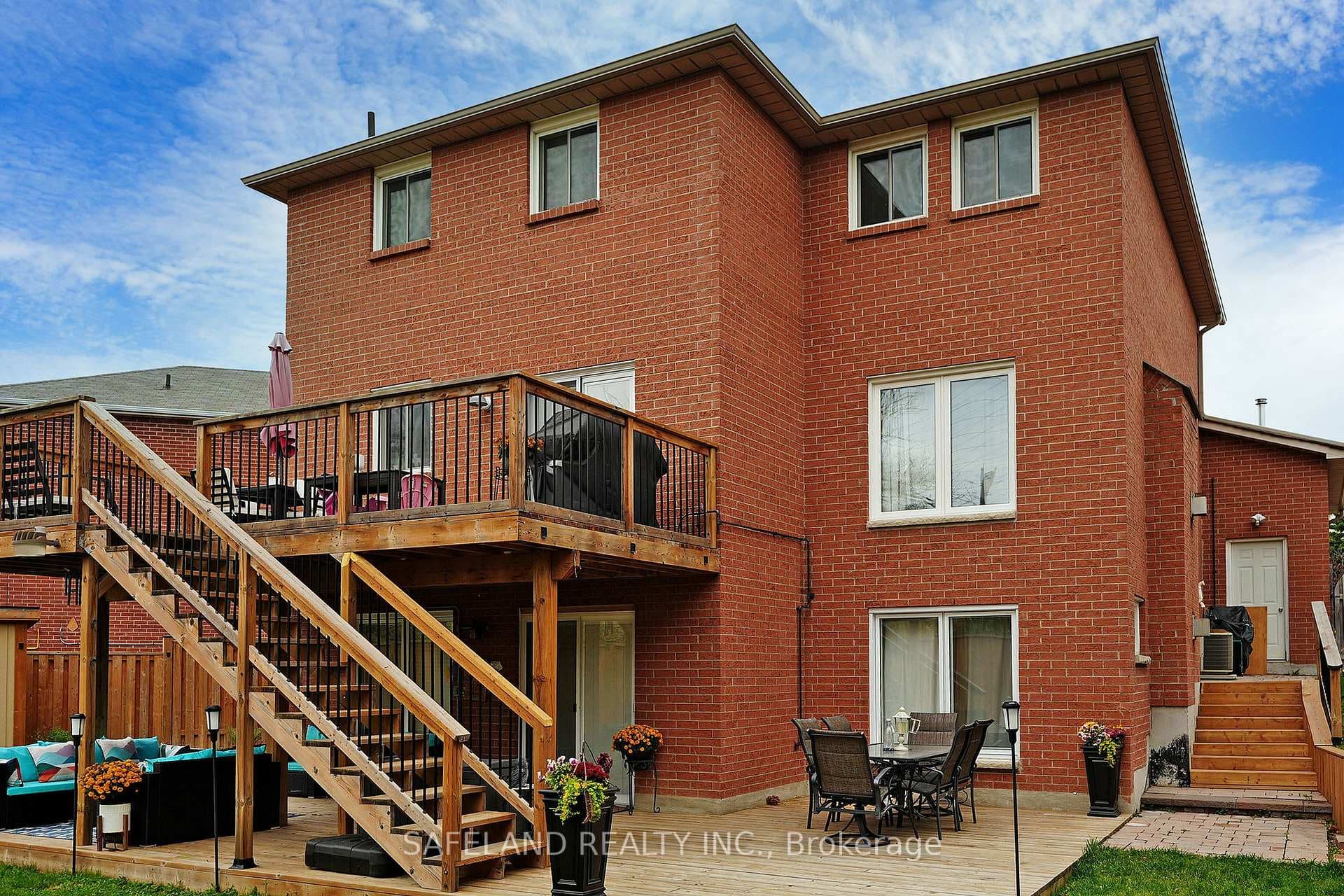 722 Firth Court photo 32