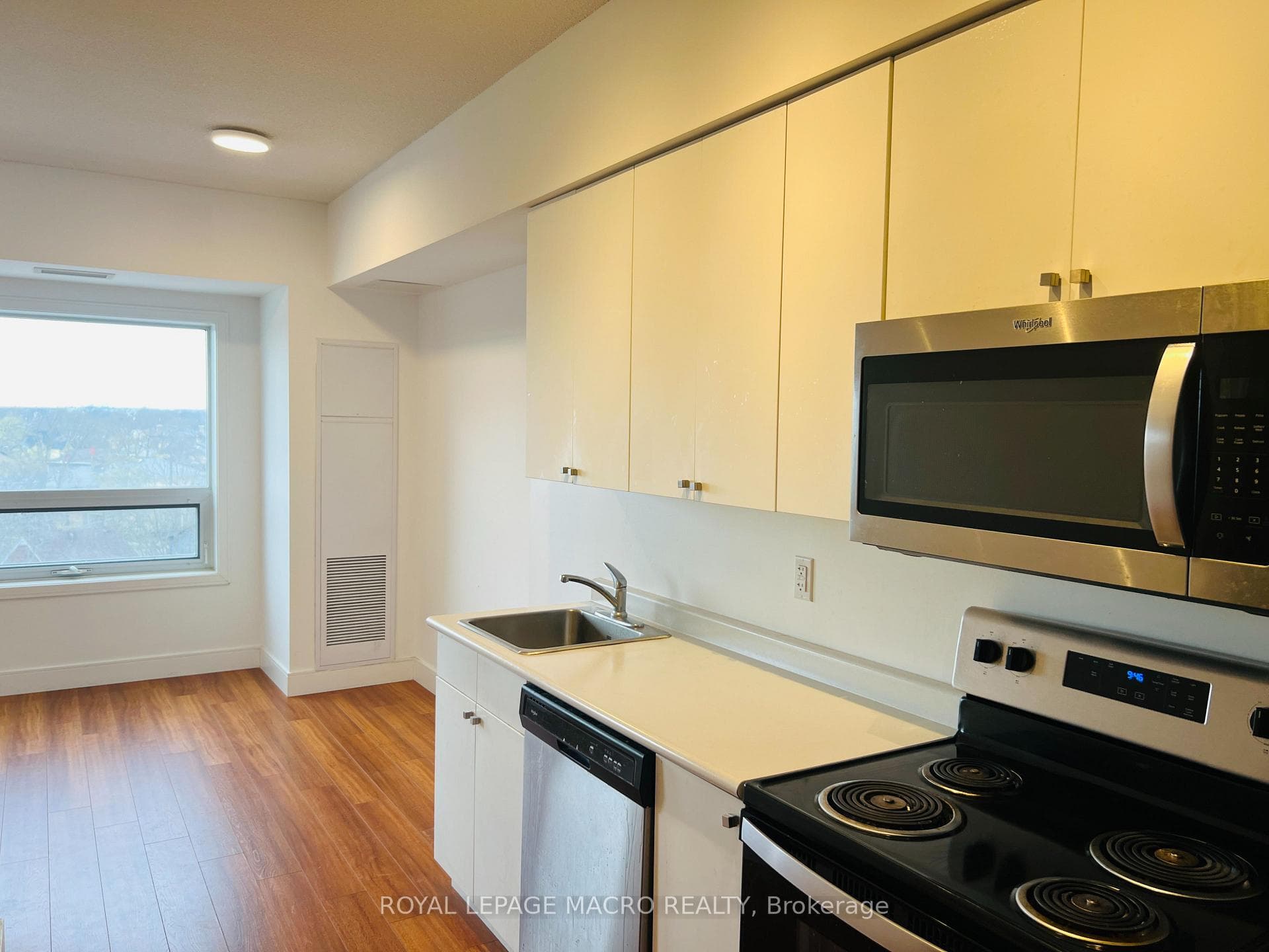 1 Wellington Street Unit 602 photo 6