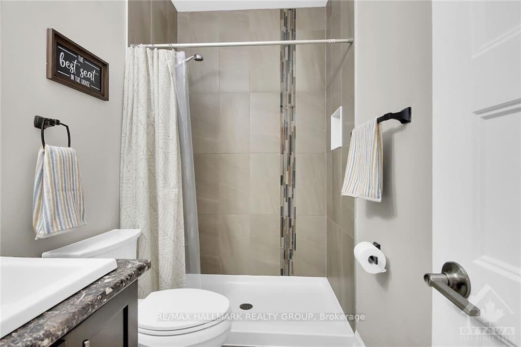 215 CAPRI Avenue photo 18