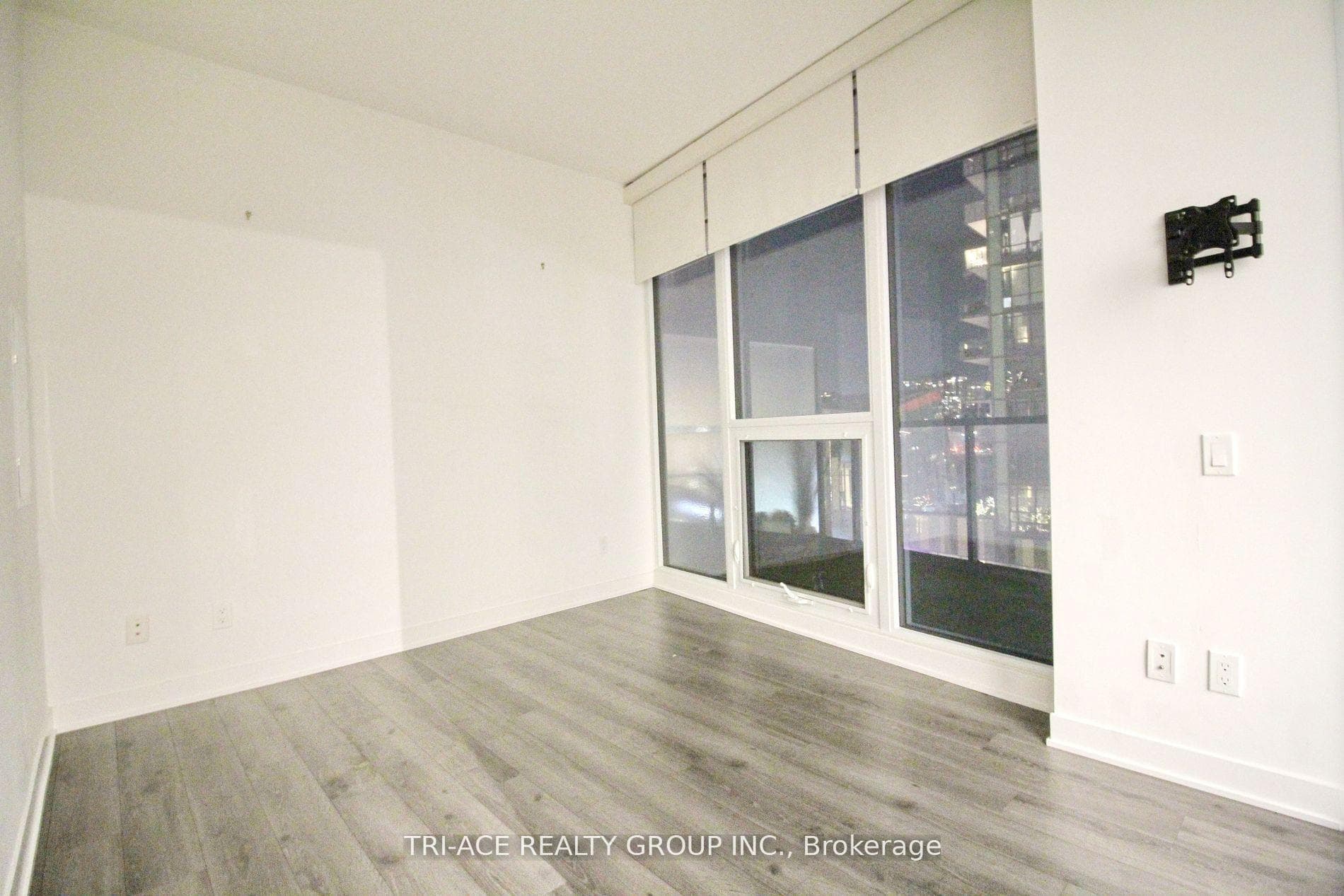 90 Queens Wharf Road Unit 502 photo 14