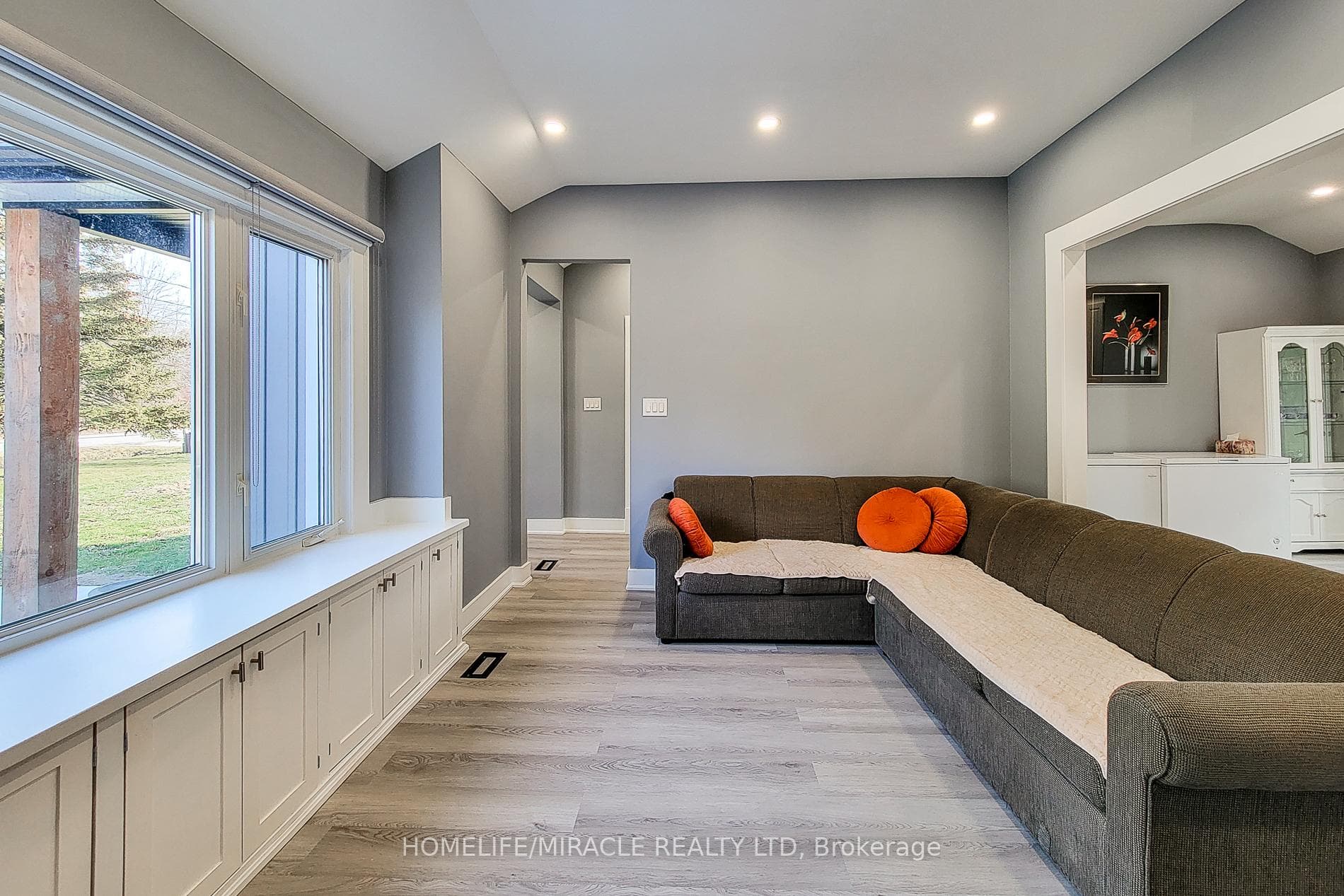 355 Ridge Road photo 16