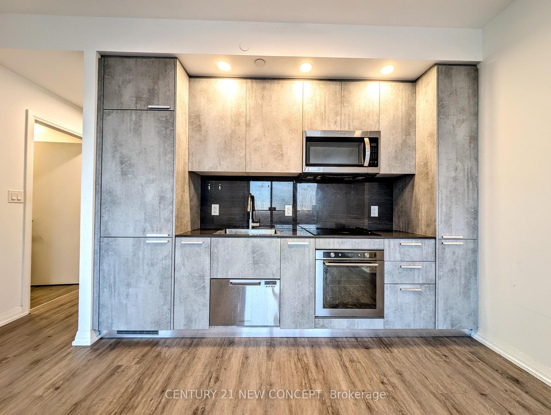 75 Canterbury Place Unit 2816 photo 5