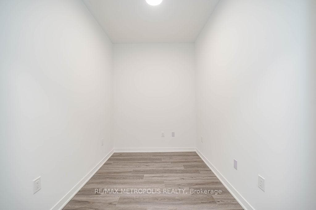 385 Arctic Red Drive Unit 228 photo 11