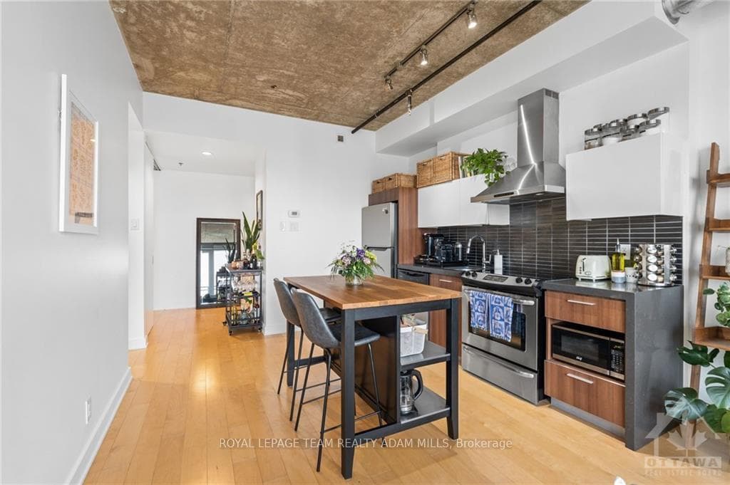 340 MCLEOD Street Unit 739 photo 13
