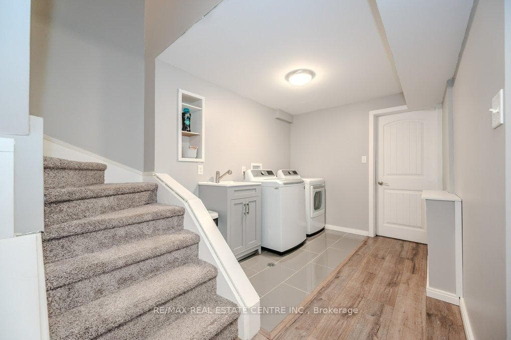 59 Julia Crescent photo 27