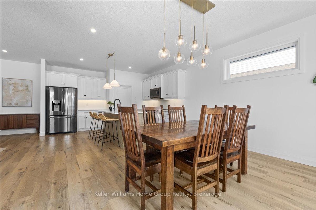 113 Walsh Street photo 11