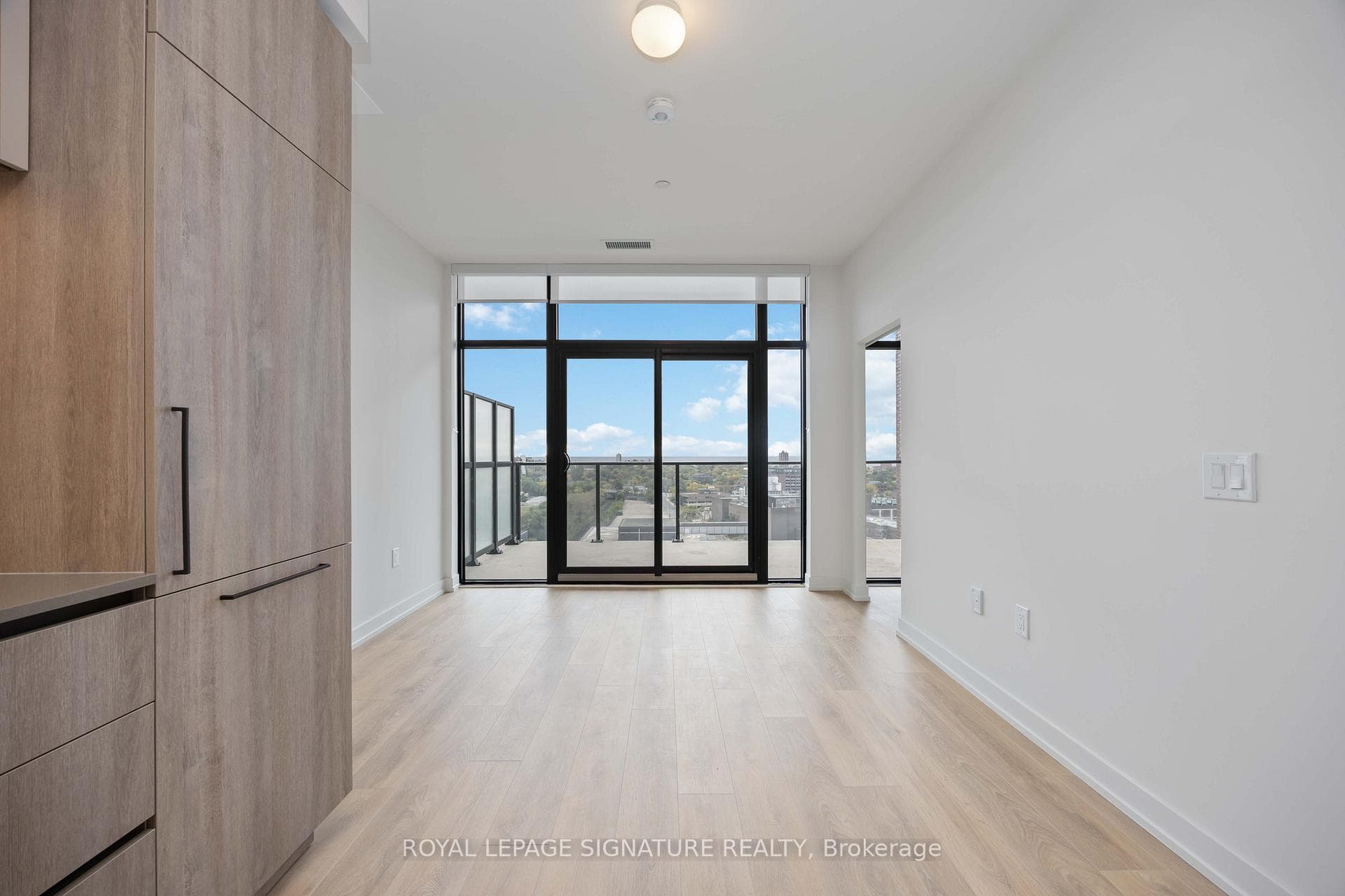 181 Sterling Road Unit 1505 photo 1