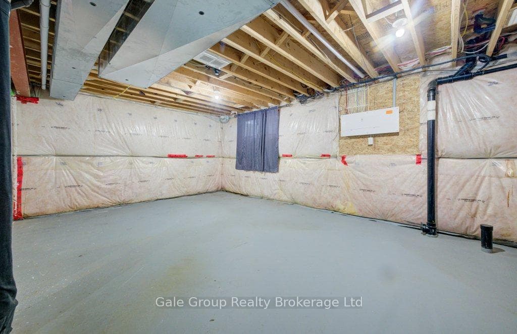 395 Champlain Avenue photo 34