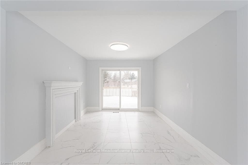 477 GLANCASTER Road photo 10
