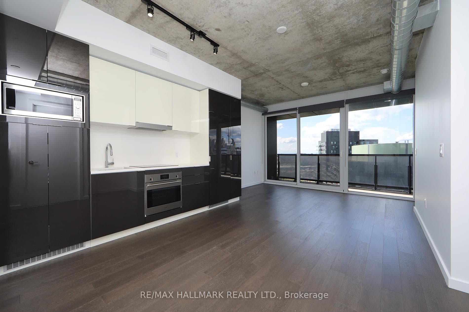 170 Bayview Avenue Unit 1310 photo 1