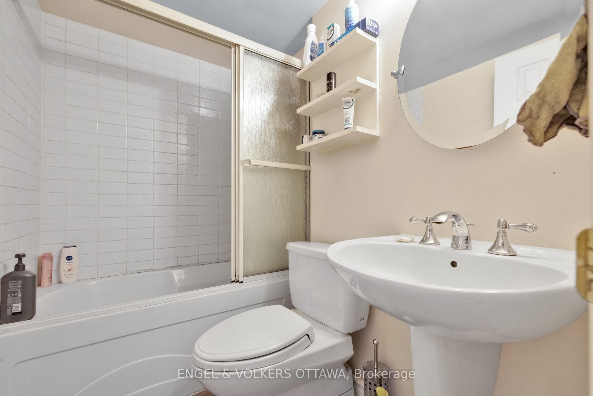 1311 S Avenue photo 41