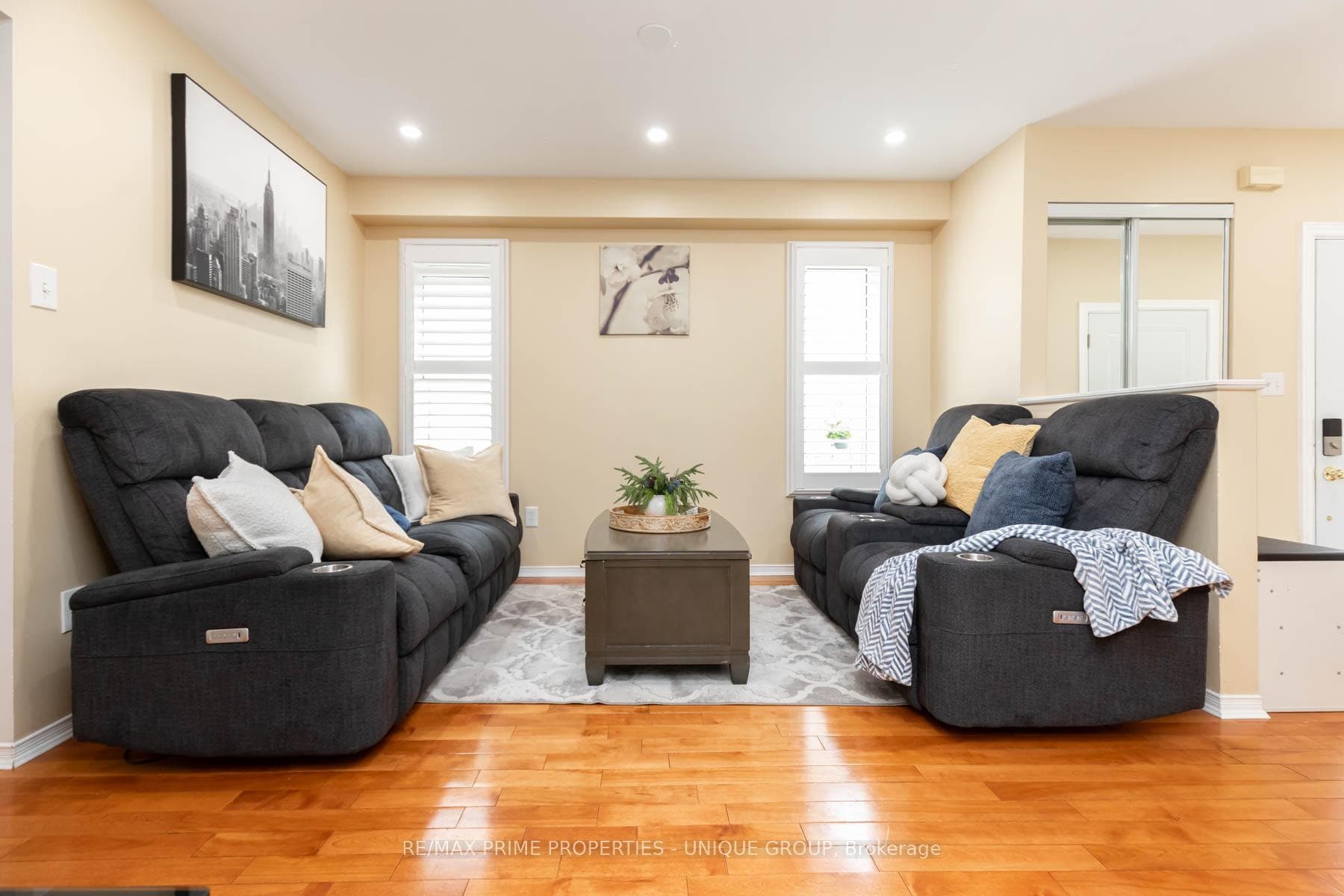 25 Pine Gate Place photo 2