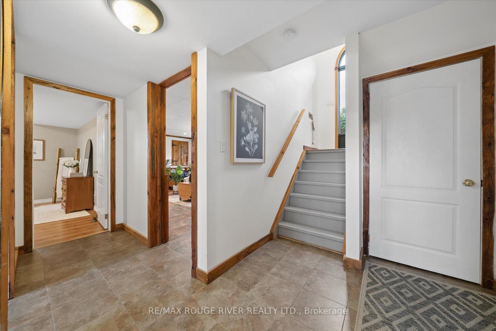 1325 Lakeshore Road photo 17