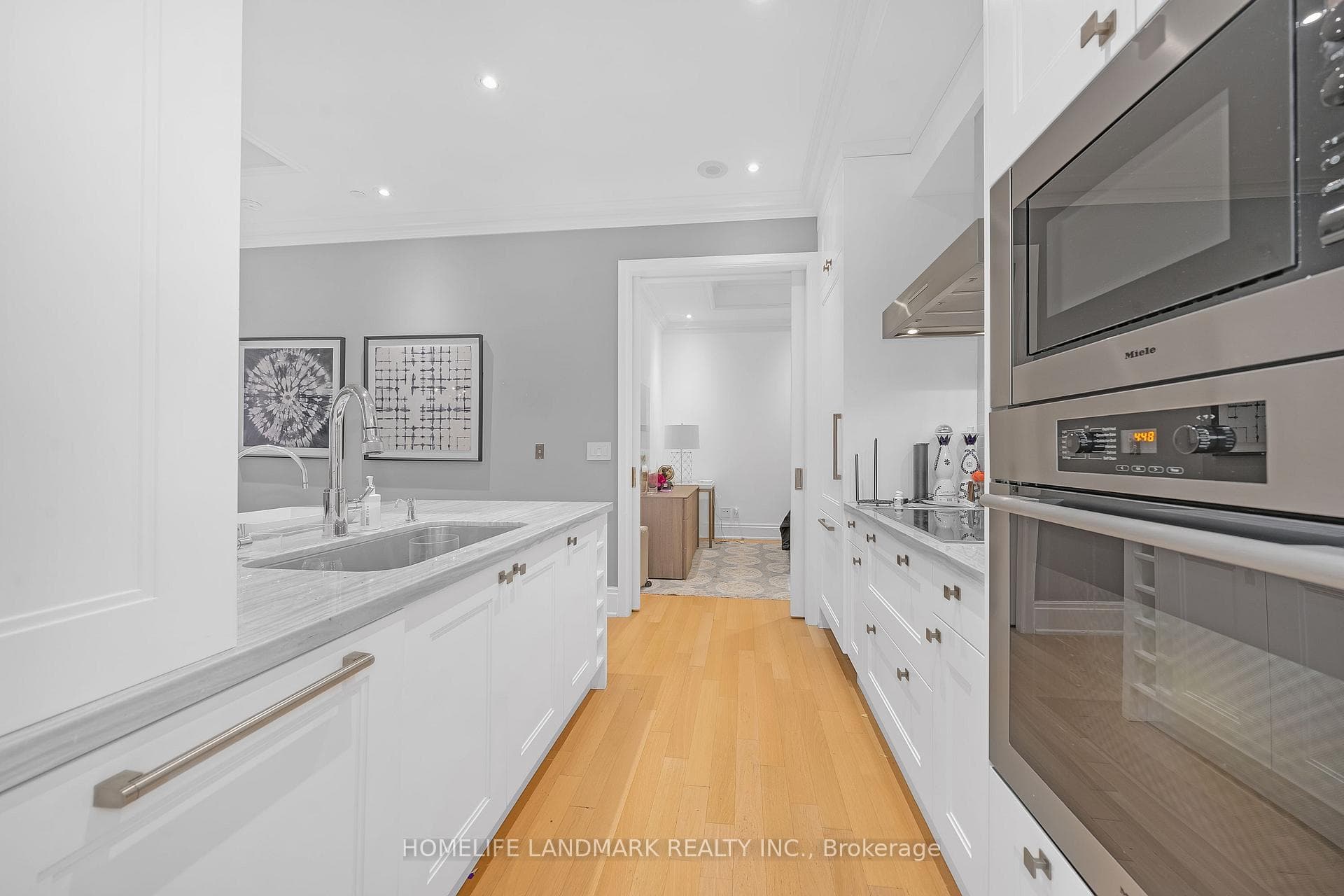 311 Bay Street Unit 4106 photo 16