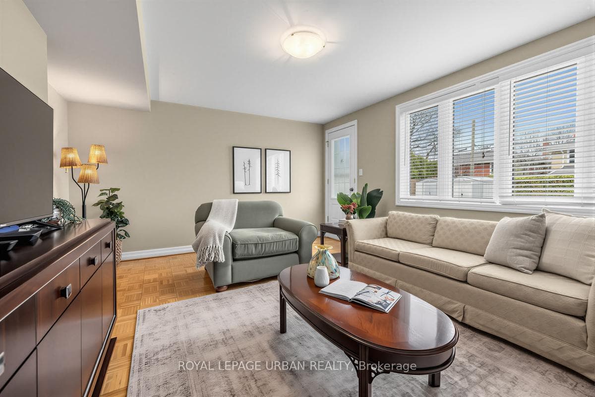 10 Kenewen Court photo 23