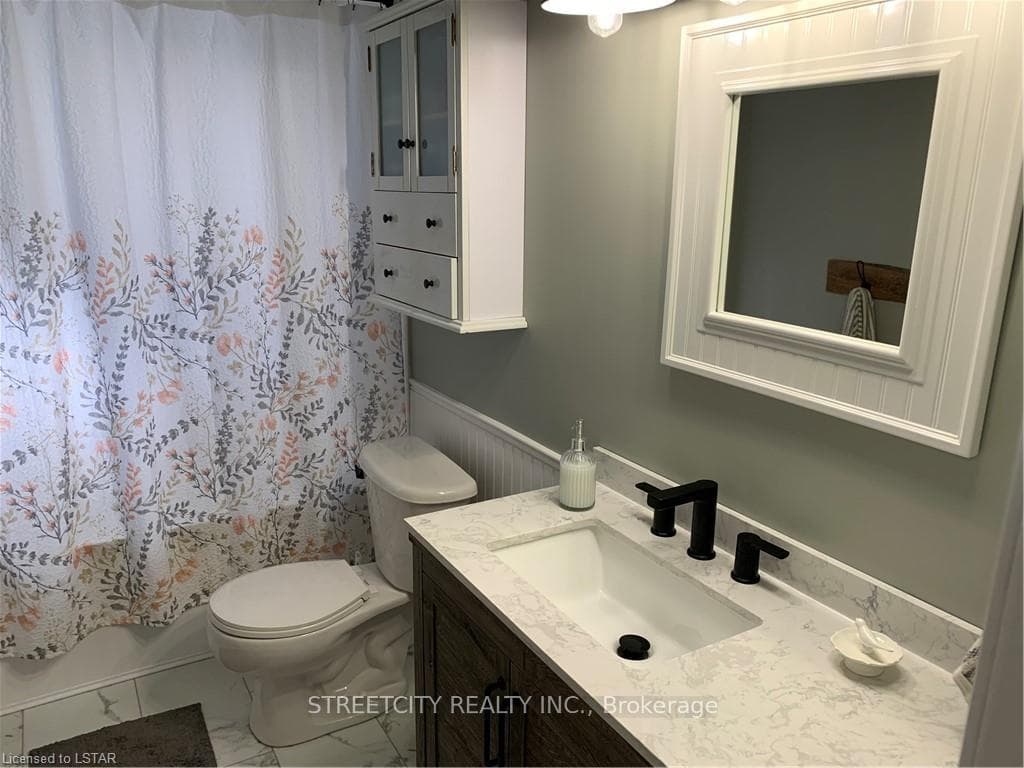 126 ANDERSON Avenue photo 28