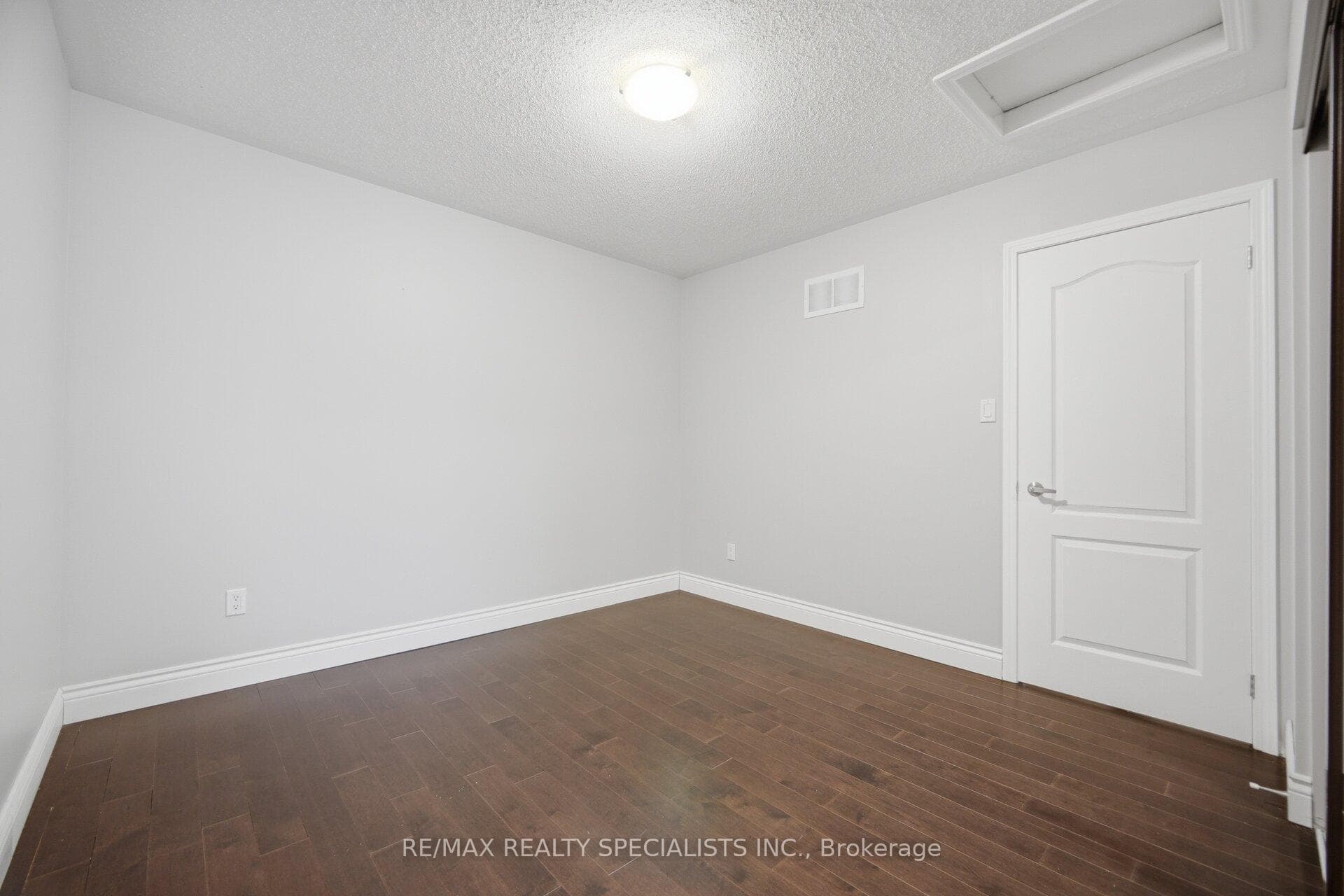 932 Sprague Place photo 40