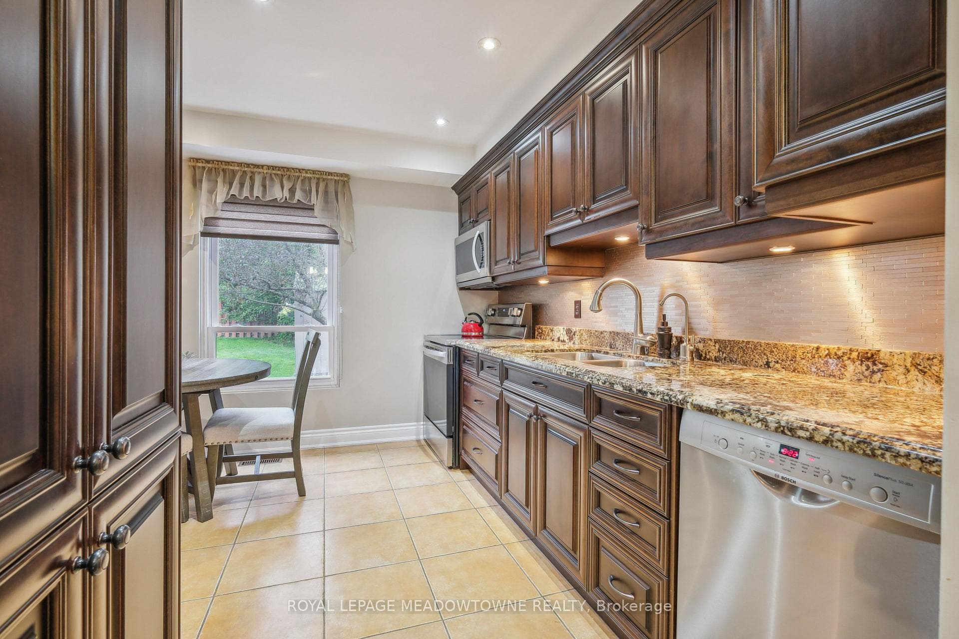 2693 Quill Crescent photo 8