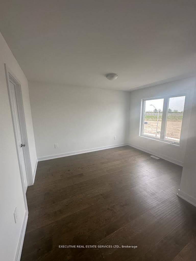 19 Turnberry Lane photo 12